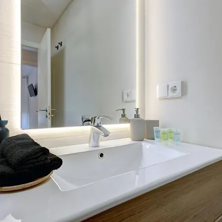 Wellingtonia 酒店 *